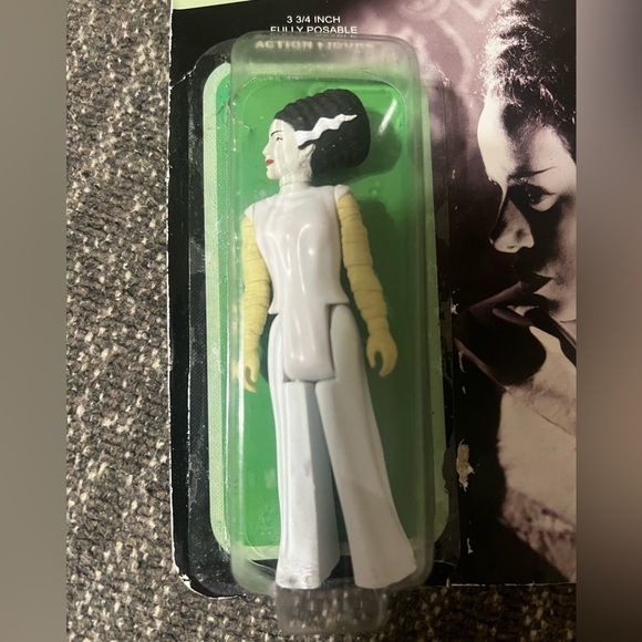 NWT Rare Universal Monsters The Bride of Frankenstein Reaction Figure - Picture 2 of 4